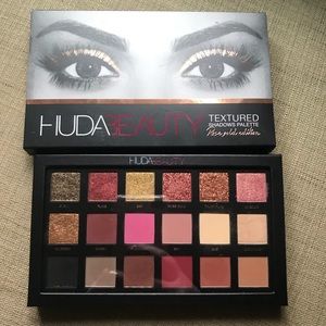 Huda Beauty Rose Gold Eyeshadow Palette
